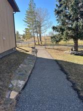 Walk way to the golf course